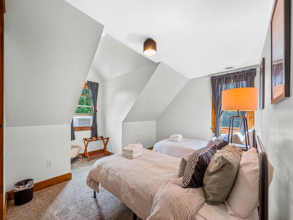 The Getaway Vacation Rental in Pittsfield - RedAwning