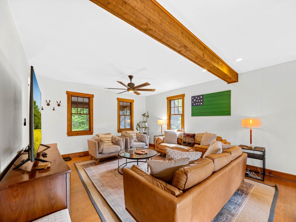 The Getaway Vacation Rental in Pittsfield - RedAwning