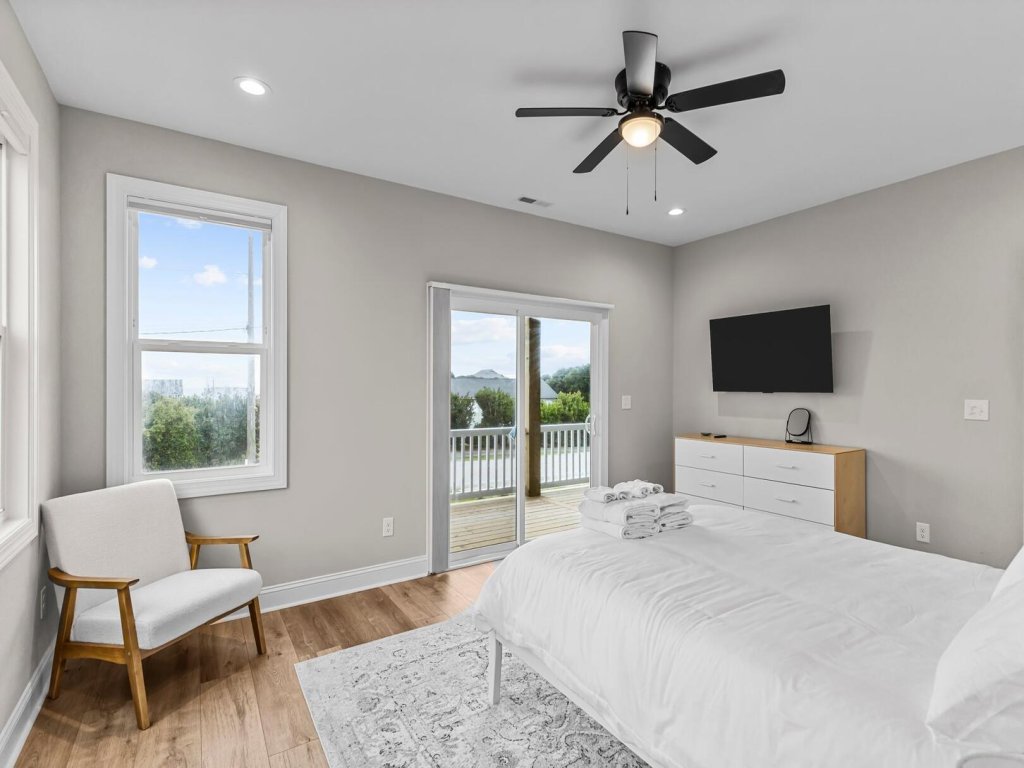 Never Lost Vacation Rental in Emerald Isle - RedAwning