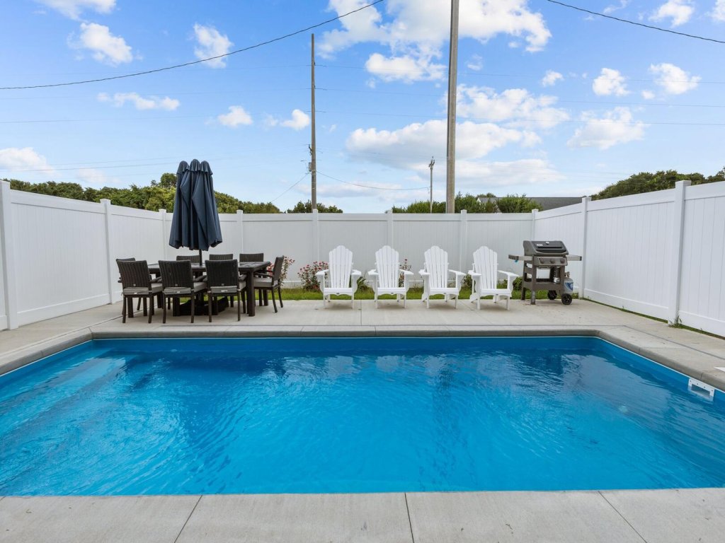Never Lost Vacation Rental in Emerald Isle - RedAwning
