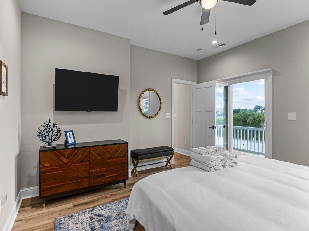 Never Lost Vacation Rental in Emerald Isle - RedAwning