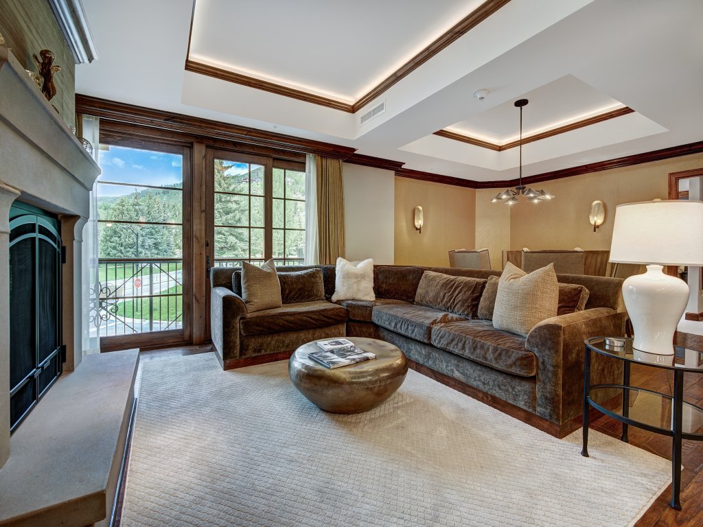 Remodeled 3 Bedroom Valley View at Ritz Carlton Vacation Rental in Vail - RedAwning
