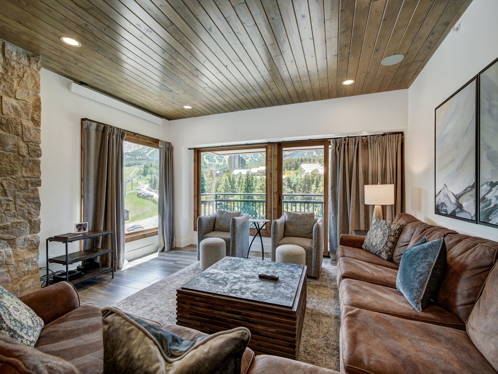 True Luxury Ski in & Ski Out Vacation Rental in Breckenridge - RedAwning
