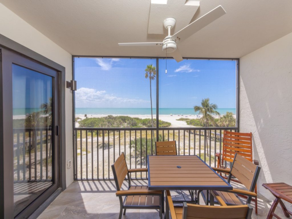 Pelicans Roost 206 Vacation Rental in Sanibel - RedAwning