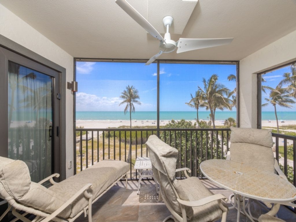 Pelicans Roost 301 Vacation Rental in Sanibel - RedAwning