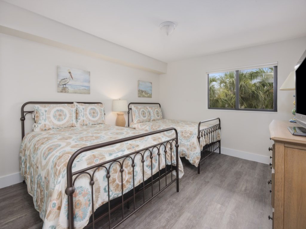 Pelicans Roost 204 Vacation Rental in Sanibel - RedAwning