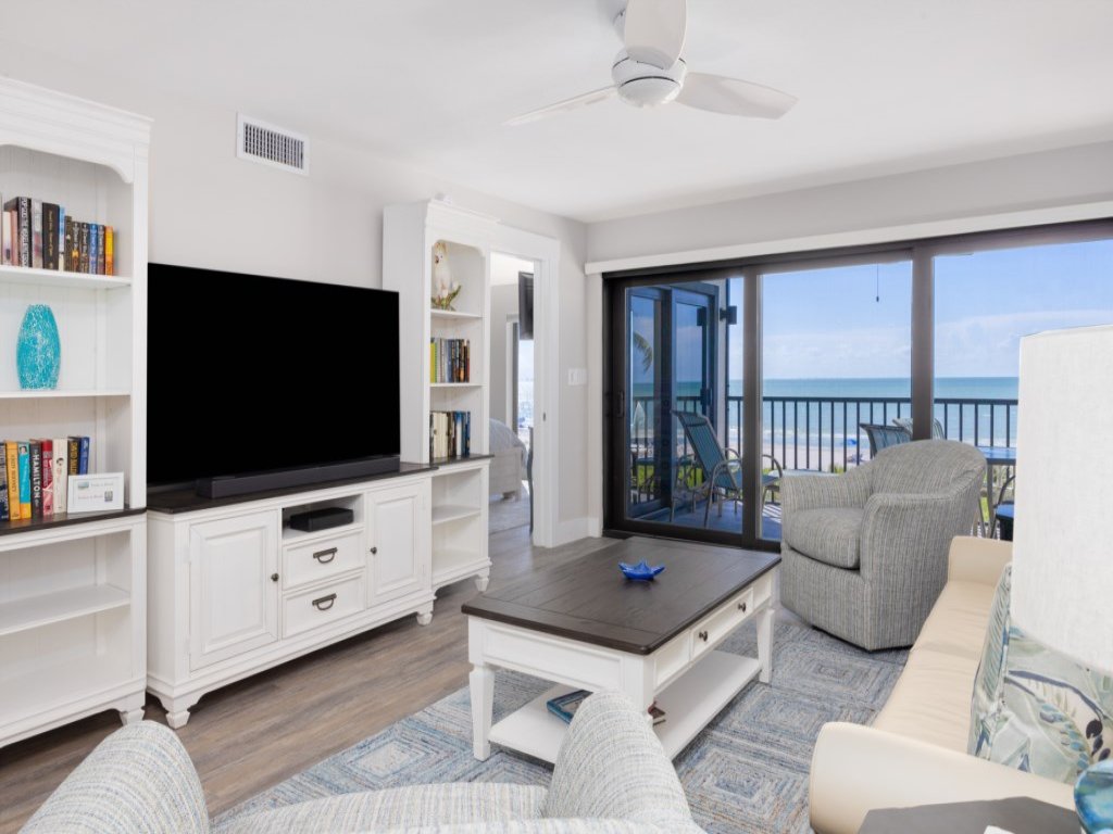 Pelicans Roost 303 Vacation Rental in Sanibel - RedAwning