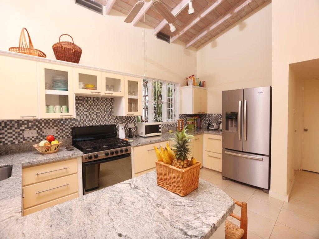 Bella Vista (Full house rate) Vacation Rental - RedAwning
