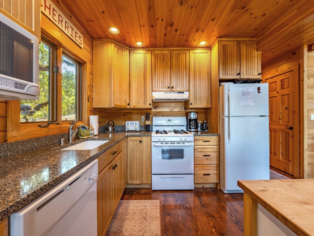 Straight From The Heart Vacation Rental in Washington - RedAwning