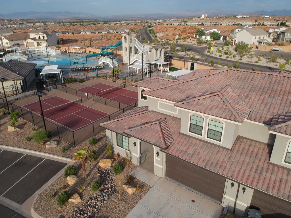 The One by the Pool Vacation Rental in Utah - RedAwning