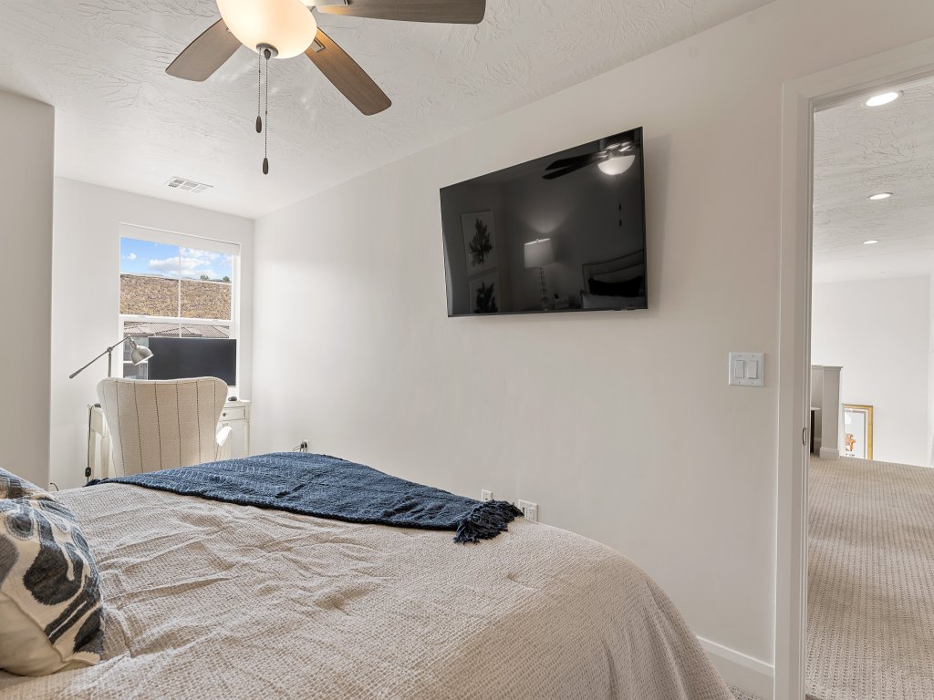 The One by the Pool Vacation Rental in Utah - RedAwning