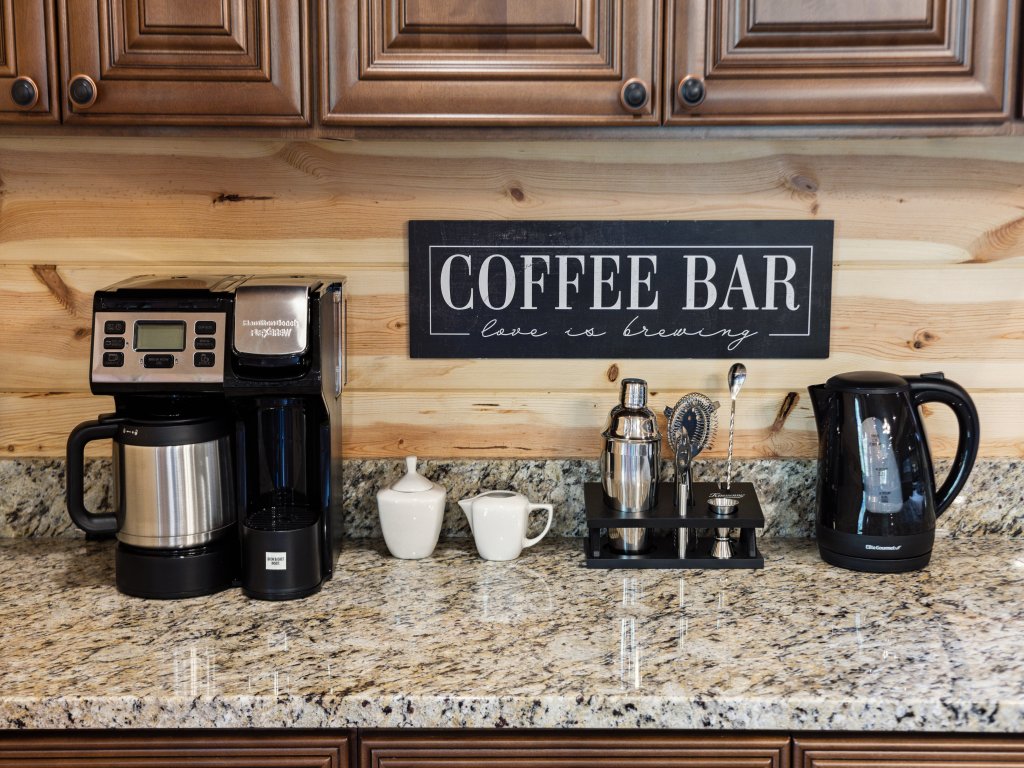 Smoky Mountain Splash Vacation Rental in Sevierville - RedAwning
