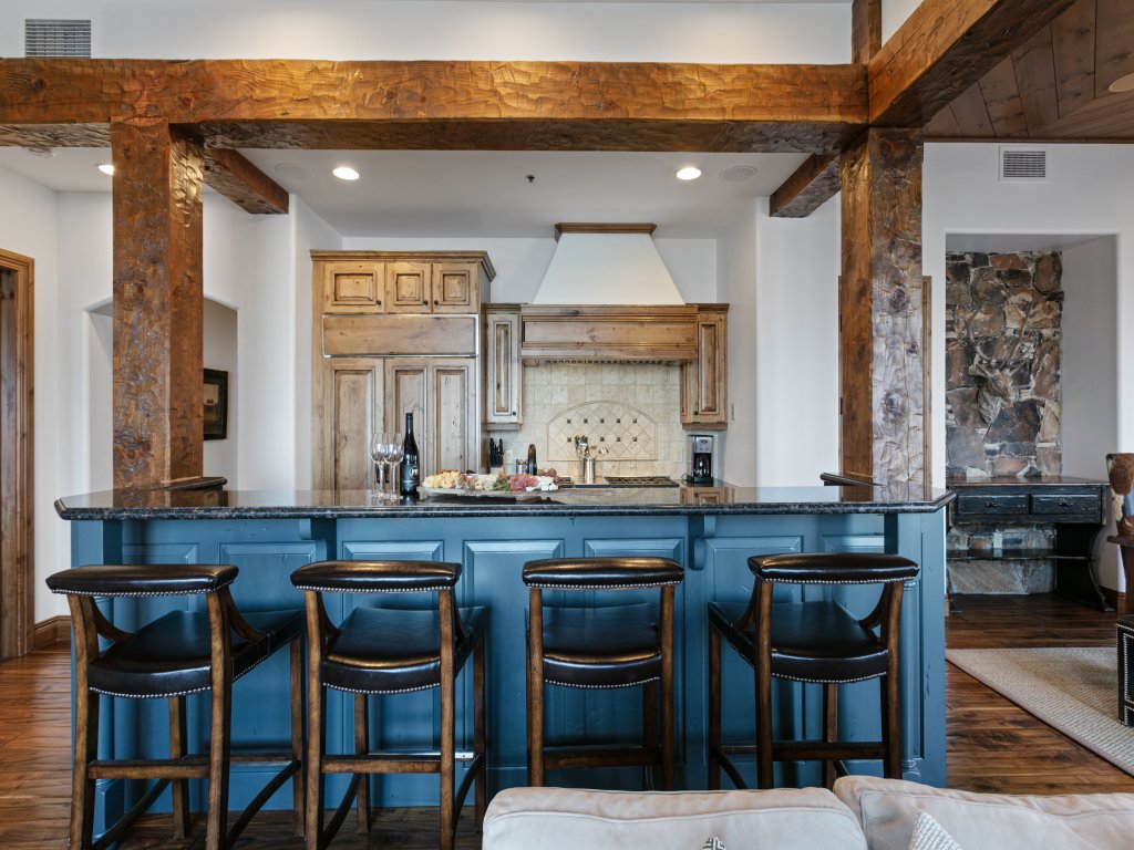 Grand Lodge - Three Bedroom #201 - Ski-in/ski-out Vacation Rental in Park City - RedAwning