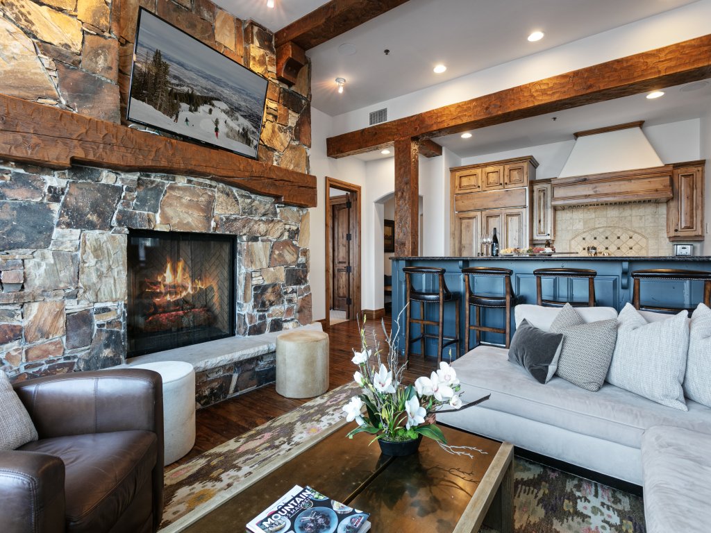 Grand Lodge - Three Bedroom #201 - Ski-in/ski-out Vacation Rental in Park City - RedAwning
