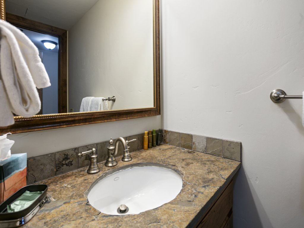 Grand Lodge - Three Bedroom #401 - Ski-in/ski-out Vacation Rental in Park City - RedAwning