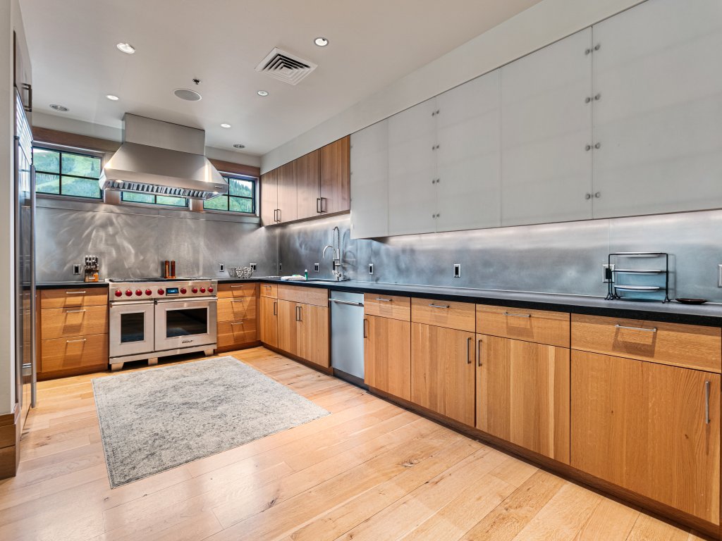 Grand Lodge - Four Bedroom #502 - Ski-in/ski-out Vacation Rental in Park City - RedAwning