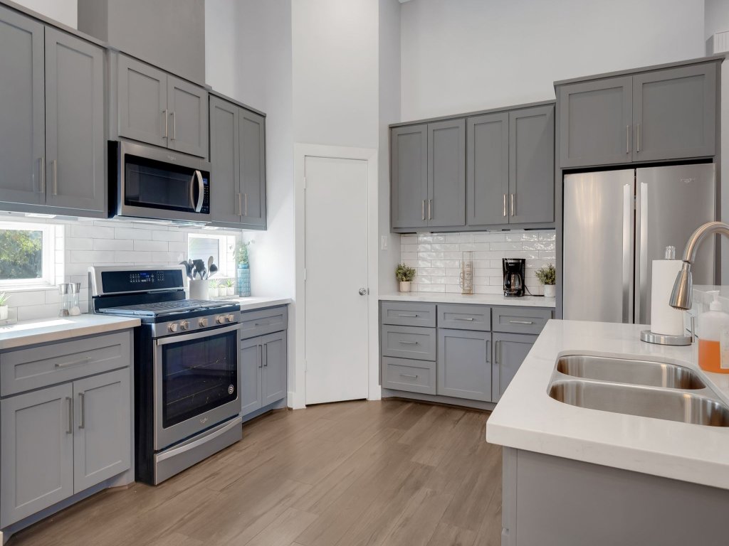 FIFA 2026 HQ | Rooftop Views | Near Stadium Vacation Rental in Houston - RedAwning