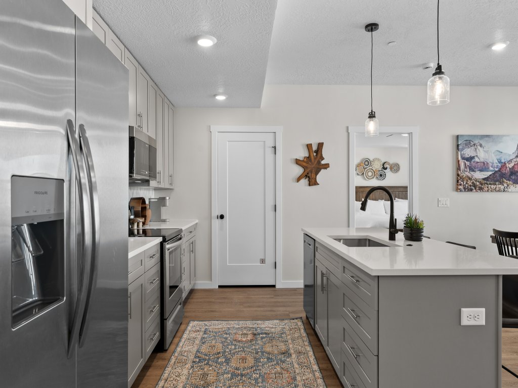 Surf and Sand Castle Vacation Rental in St. George - RedAwning