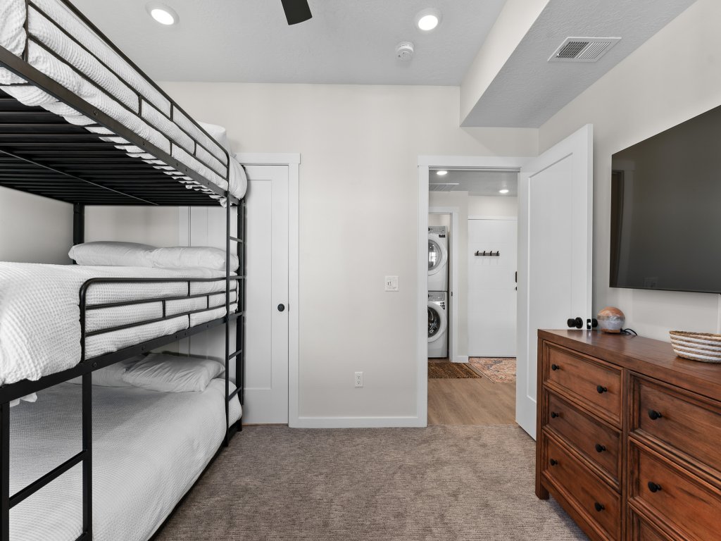 Surf and Sand Castle Vacation Rental in St. George - RedAwning