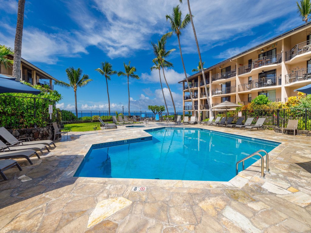 Kona Makai 1-102 Vacation Rental in Kailua Kona - RedAwning