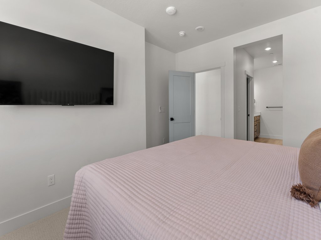 The Lagoon Neighbor Vacation Rental in St. George - RedAwning