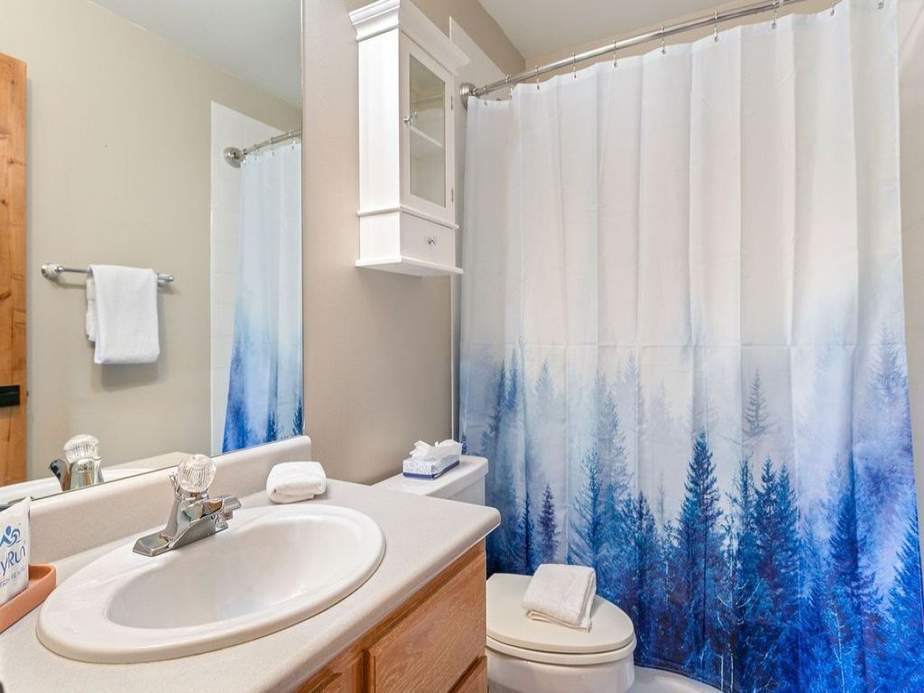 Blue Skies Vacation Rental in Colorado - RedAwning