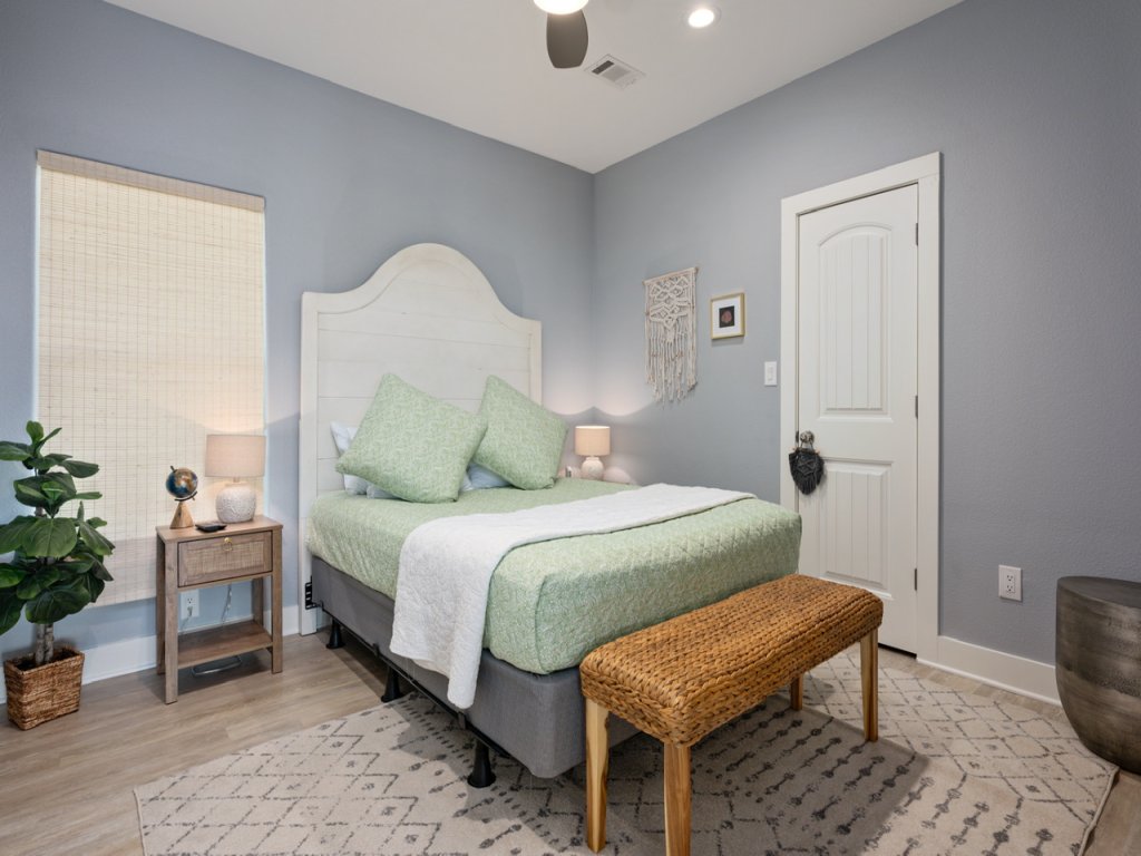 Crystal Villa Vacation Rental in Texas - RedAwning