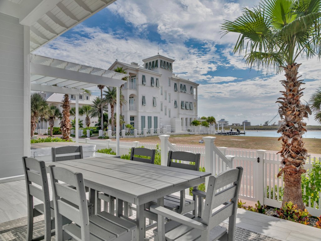 Cielito Lindo - Private home with hot tub Vacation Rental in South Padre Island - RedAwning