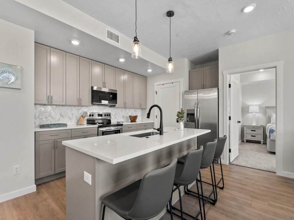 Dreamy Lagoon Vacation Rental in St. George - RedAwning