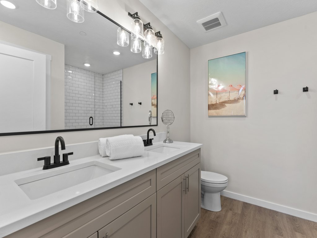 Dreamy Lagoon Vacation Rental in St. George - RedAwning