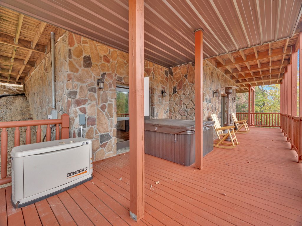Walden's Ridge Cabin Vacation Rental in Sevierville - RedAwning