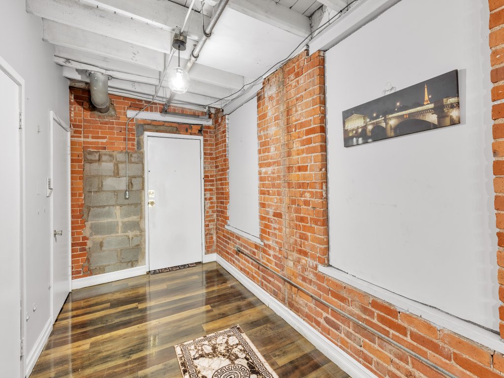 Stylish Chic Retreat at Lafayette Lofts Vacation Rental in Michigan - RedAwning