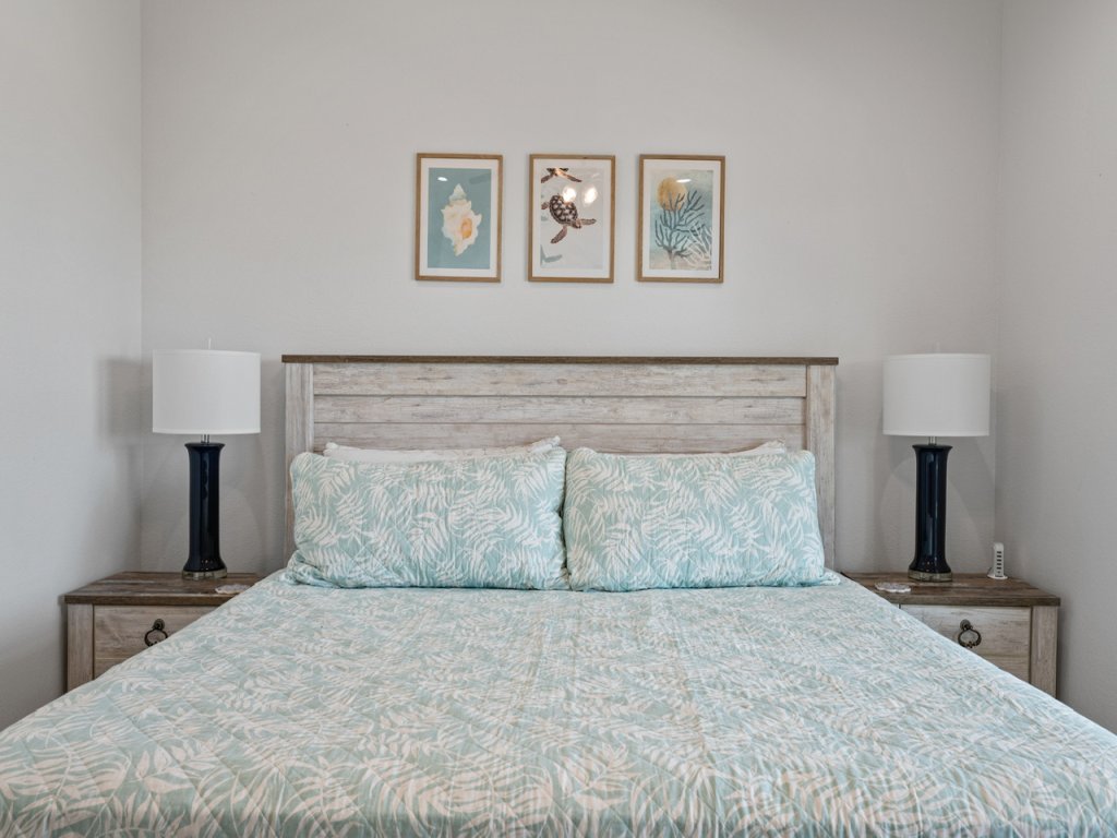 Sandpiper Cove Vacation Rental in Texas - RedAwning
