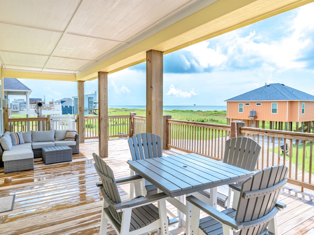 Sandpiper Cove Vacation Rental in Texas - RedAwning