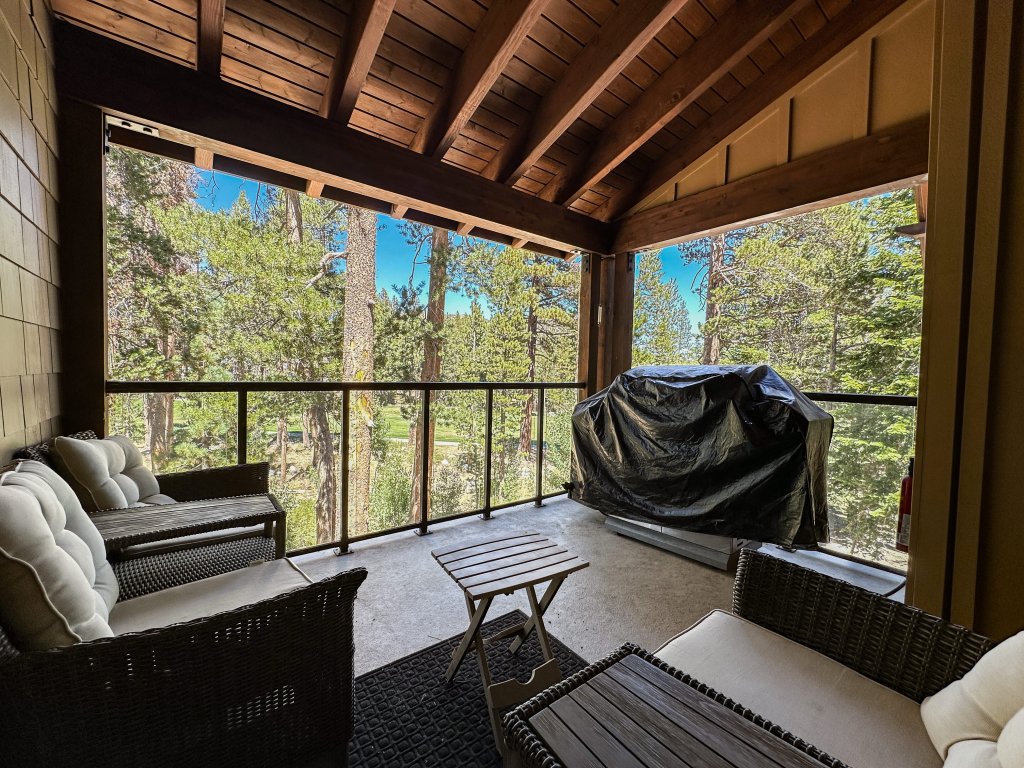 Woodwinds #1303 Vacation Rental in Mammoth Lakes - RedAwning