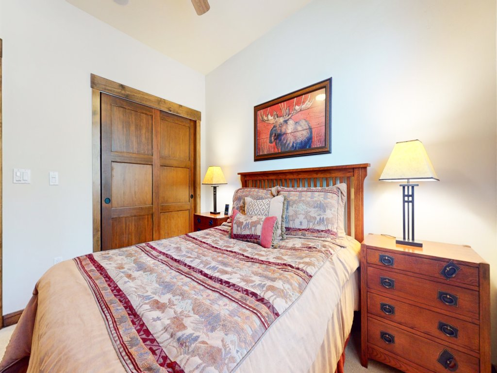 Woodwinds #1303 Vacation Rental in Mammoth Lakes - RedAwning