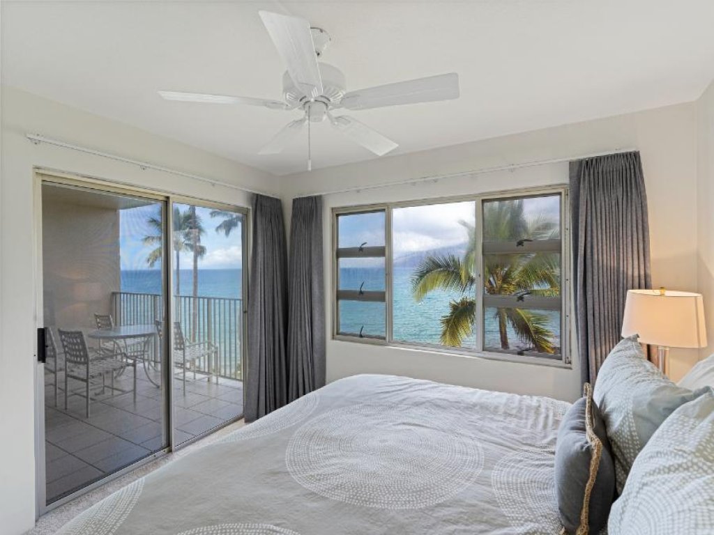 ROYAL MAUIAN, #405 Vacation Rental in Hawaii - RedAwning