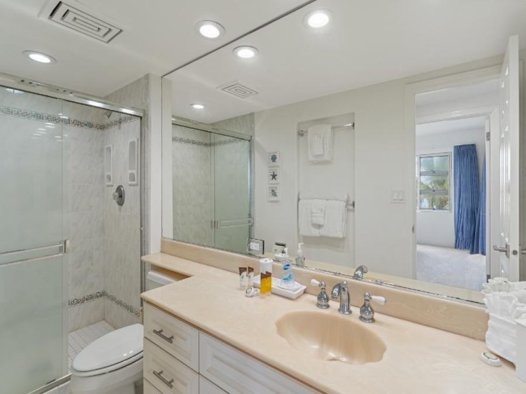 ROYAL MAUIAN, #405 Vacation Rental in Hawaii - RedAwning