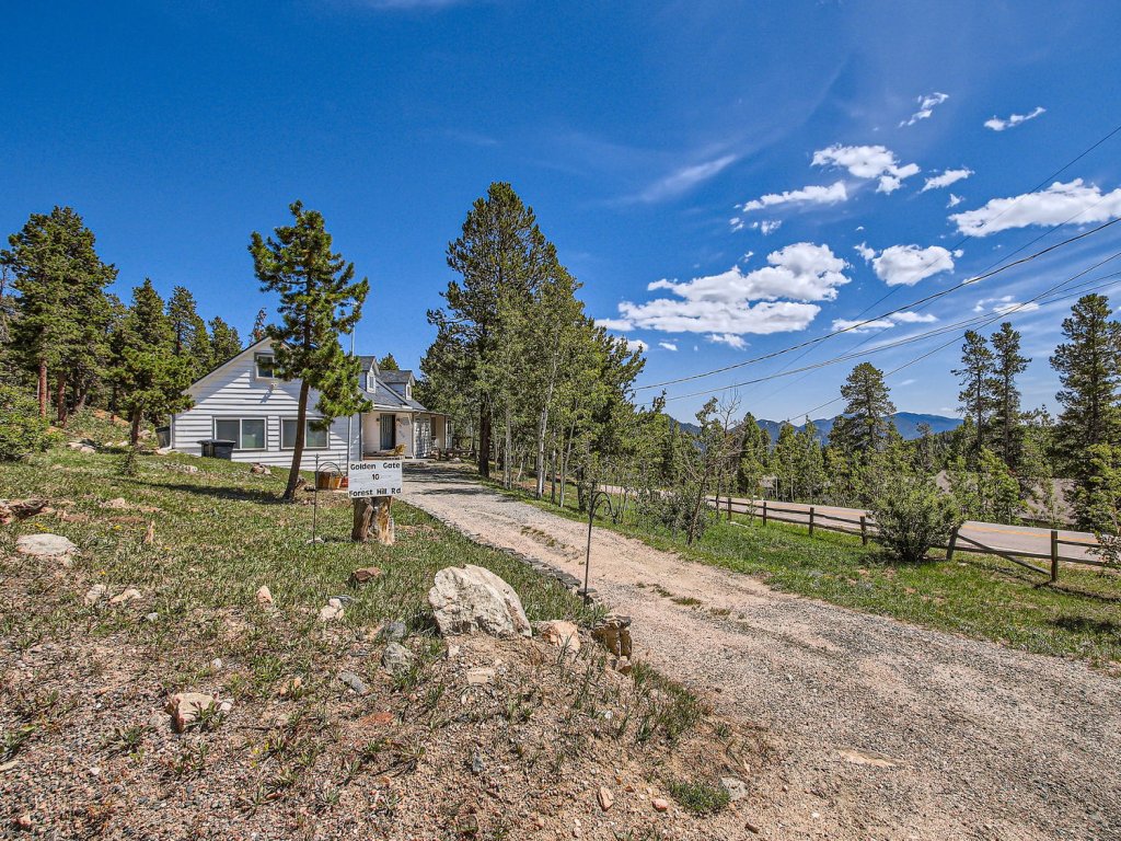 Golden Gate Getaway Vacation Rental in Colorado - RedAwning
