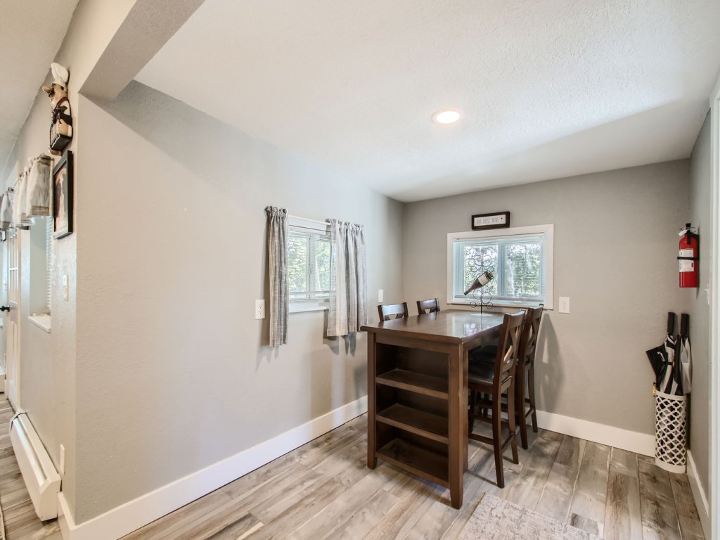 Golden Gate Getaway Vacation Rental in Colorado - RedAwning
