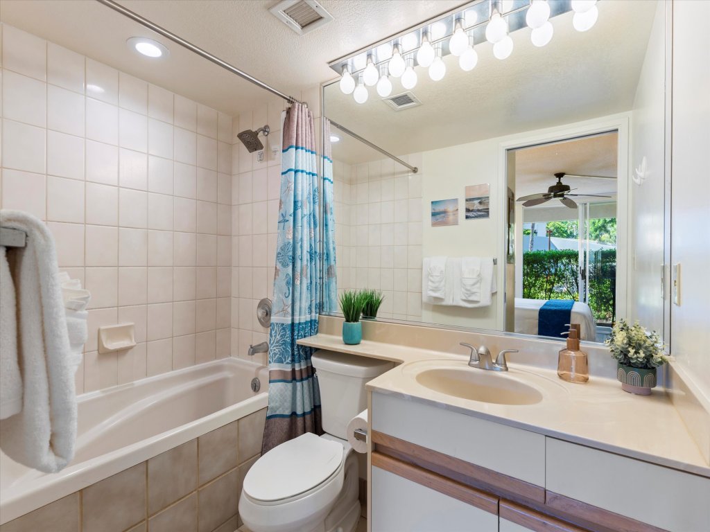 Maui Banyan G106 Vacation Rental in Kihei - RedAwning