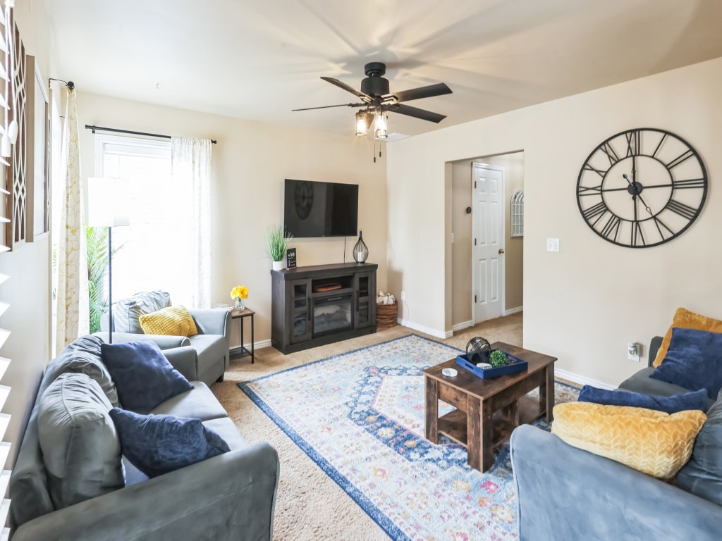 Cozy Corner Oasis with Hot Tub Vacation Rental in Idaho - RedAwning