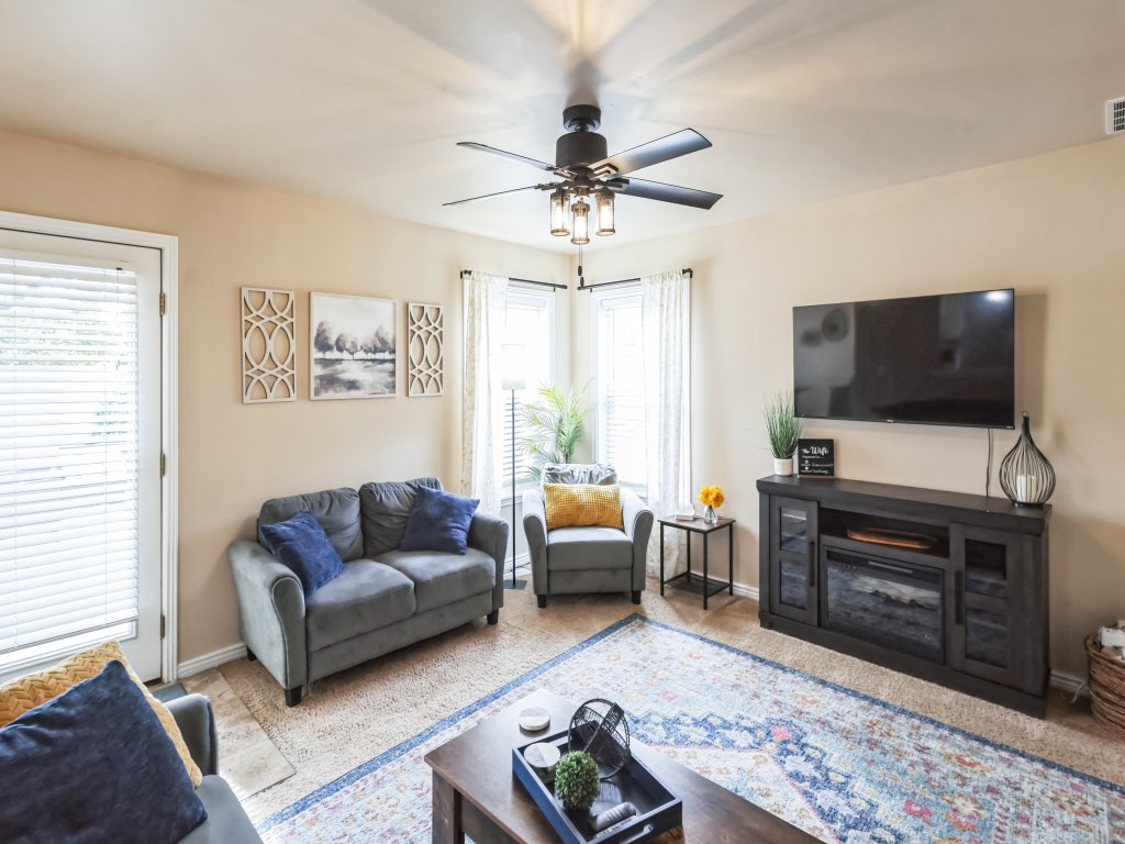 Cozy Corner Oasis with Hot Tub Vacation Rental in Idaho - RedAwning