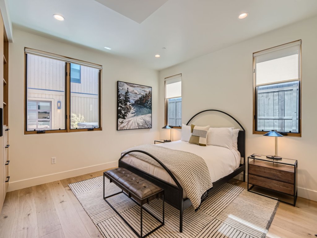 Spacious Mountain Oasis 1060 with Hot Tub and Outdoor Lounge Vacation Rental in Park City - RedAwning