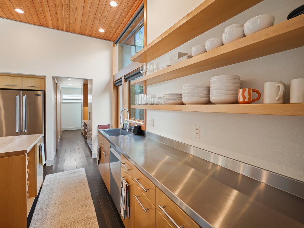 Reserve Camp 25 30 Day Minimum Vacation Rental in Bend - RedAwning