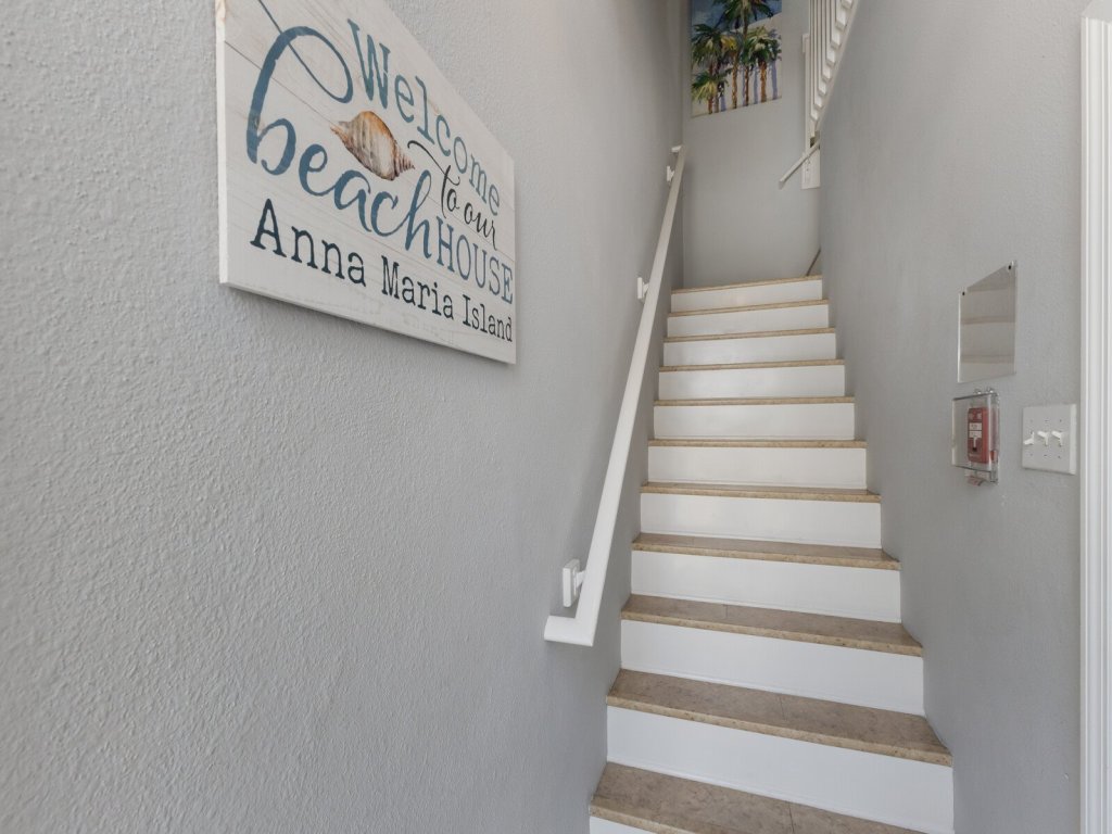 Bermuda Bay Club 1427 Vacation Rental in Bradenton Beach - RedAwning
