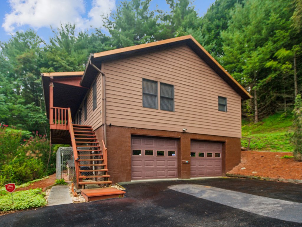 Whispering Pines - Spectacular Views & Hot Tub Vacation Rental in Burnsville - RedAwning