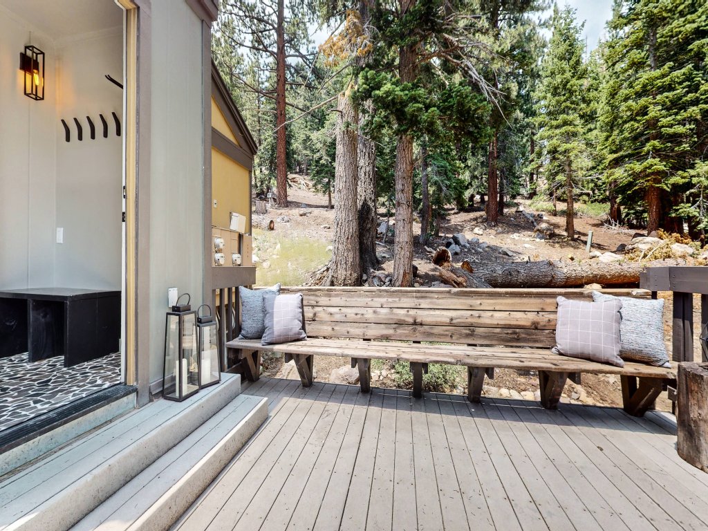 Bigwood #96 Vacation Rental in Mammoth Lakes - RedAwning