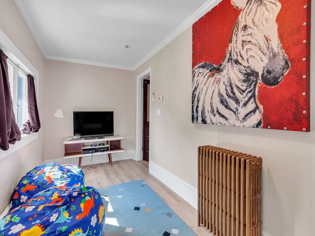 Cozy Trotter Vacation Rental in New York - RedAwning