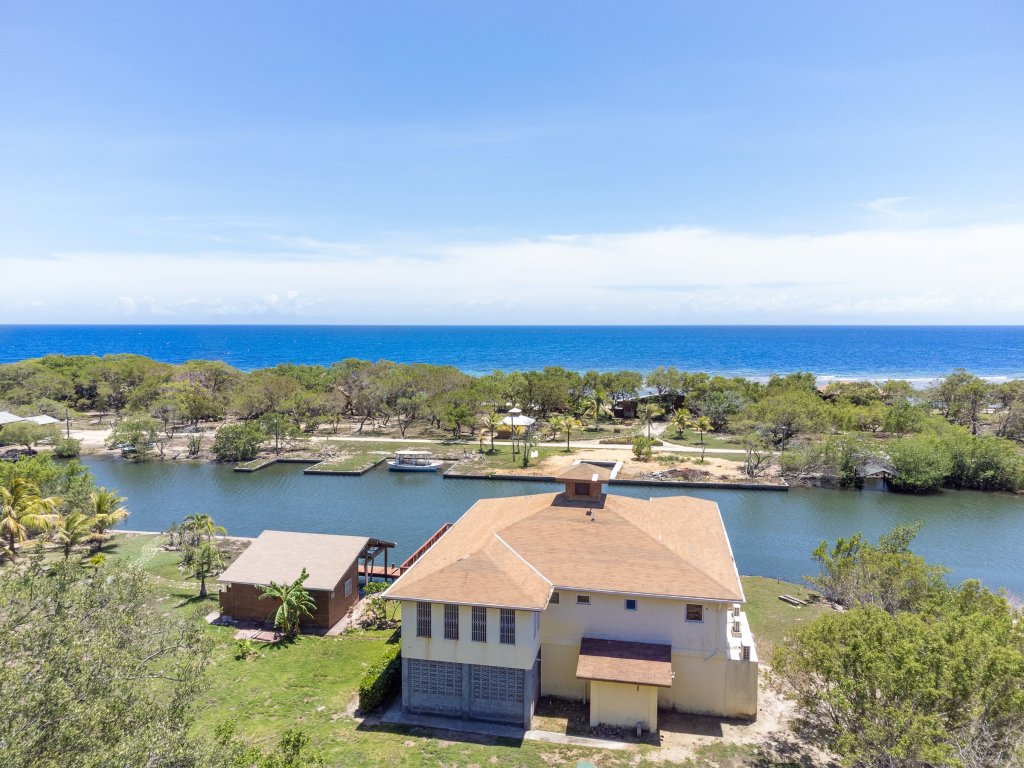 Shore Thing - on the Coco View Canal Vacation Rental - RedAwning